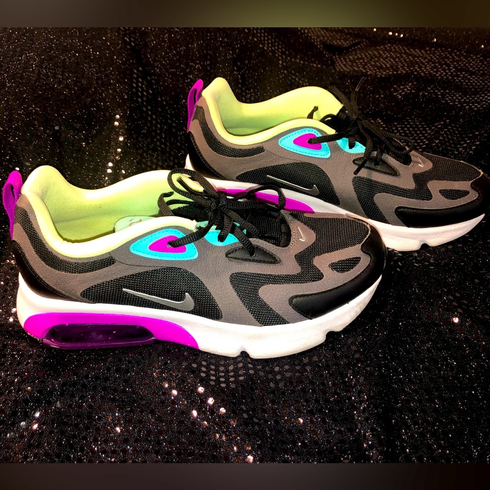 Girls/Women Nikes